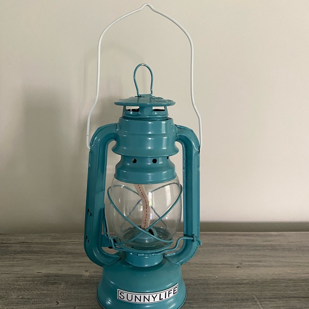 SunnyLife Hurricane Oil Lantern.
